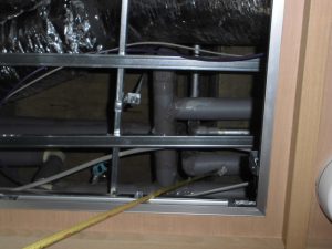 天井内給湯管が厨房方向へ配管 | 漏水.net | rousui.net