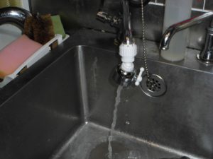 最後に給湯蛇口の通水と食洗器の稼働確認-1 | 漏水.net | rousui.net